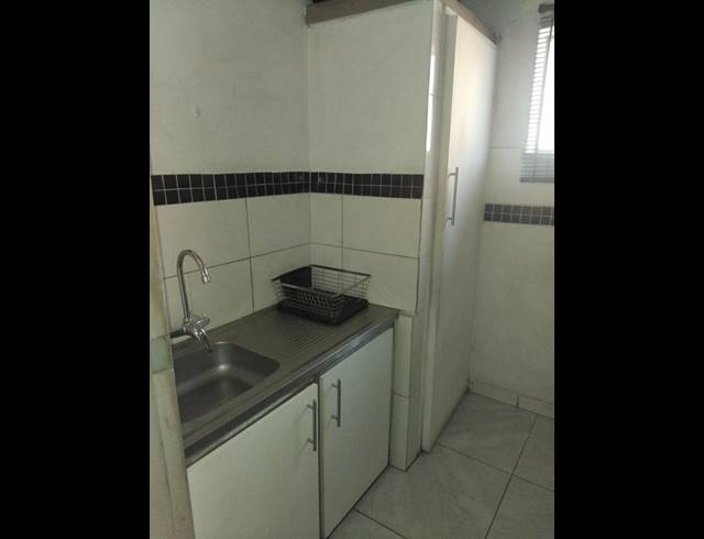 1 BEDROOM APARTMENT FOR SALE IN PRETORIA WEST